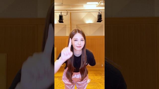 What is love ?💌#AYAKA #NiziU #ニジュー #니쥬 #WithU#NEW_EMOTION_Tour #FaceToFace #にゅーえも