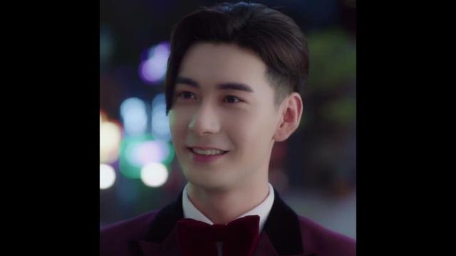 🤣 #fallinlove #chenxingxu #zhangjingyi #一见倾心 #youku #shorts