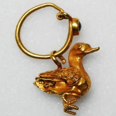 Gold earring with a duck figurine, gold, Roman Syria, 2nd-3rd century AD