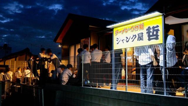 爆食い学生アニキたちが無限殺到。１キロ越えデカ盛りラーメン店の開店１日目が凄まじかった・・・丨THE BEST Ramen in Nara