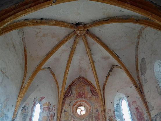 Eglise Sainte-Foy à #Pujols (#LotEtGaronne) Eglise composée d'une nef lambrissée, terminée par un chevet pentagonal. De chaque côté de la nef s'ouvrent deux chapelles. Le mur de clôture, à l'ouest, en arrière d...
Suite 👉 https://monumentum.fr/monument-historique/pa00084213/pujols-eglise-sainte-foy
#Patrimoine #MonumentHistorique
Photo CC-BY-SA 4.0 : MOSSOT