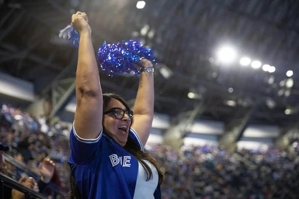 Blue Jays fever has business booming in Toronto ahead of Game 6 of the World Series