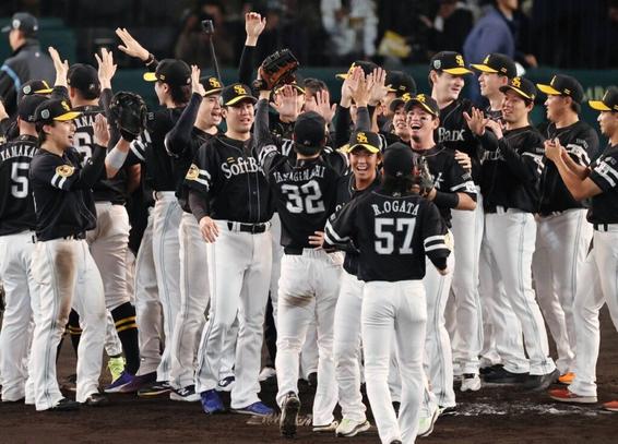 Hawks lay demons to rest with Japan Series win