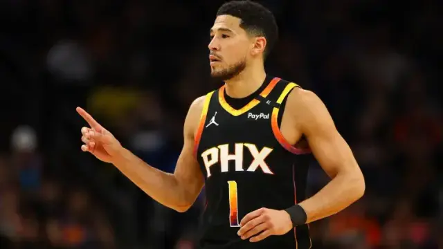 Trade proposal predicts Rockets will land Suns' Devin Booker, deal away four players image