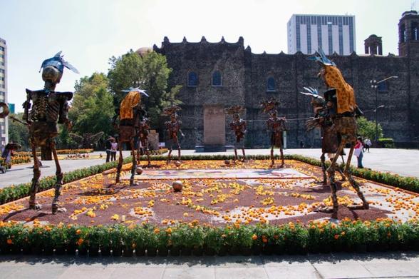 Ofrenda de muertos en Taltelolco