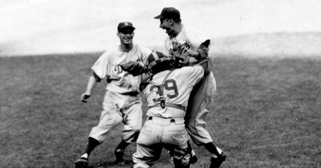 How many World Series titles have the Dodgers won?