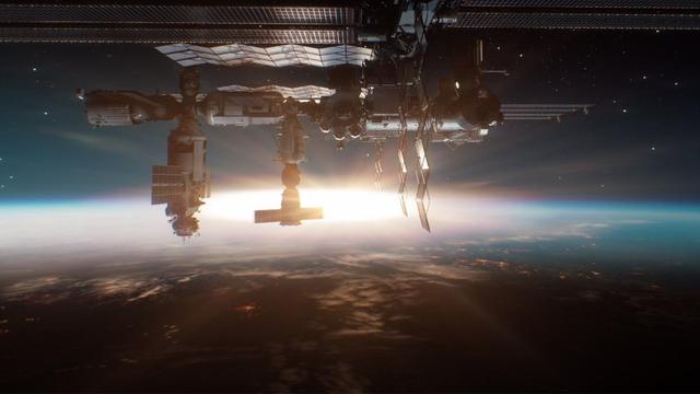 <img alt="Operation Space Station: NOVA celebra i 25 anni della Stazione Spaziale Internazionale con una docuserie evento" class="webfeedsFeaturedVisual wp-post-image" height="1080" src="https://i0.wp.com/cdn.mos.cms.futurecdn.net/fnoSwnQSZ89ZB67A8Kv336-1920-80.jpg?w=1920&amp;resize=1920,1080&amp;ssl=1" style="display: block; margin-bottom: 5px; clear: both;" title="Operation Space Station: NOVA celebra i 25 anni della Stazione Spaziale Internazionale con una docuserie evento" width="1920" /><div class="starw-prima-del-contenuto_4" id="starw-1044315185"><div id="addendoContainer_Interstitial"></div></div><p>Per celebrare il <strong>25º anniversario della Stazione Spaziale Internazionale (ISS)</strong> e riflettere sul suo impatto scientifico e umano, <strong>NOVA</strong> presenterà una nuova produzione in due episodi intitolata <em>Operation Space Station</em>, in onda il <strong>5 e 12 novembre 2025</strong>.</p><div class="starw-contenuto_6" id="starw-2392335310" style="margin-top: 2px; margin-bottom: 2px;"><!-- BOX 300x250 Articolo 1 -->
<div id="addendoContainer_9001" style="width: 300px; height: 250px;">
</div></div>
<p>Realizzata da <strong>Blink Films</strong> per <strong>GBH</strong> in collaborazione con <strong>France Télévisions</strong>, la serie è scritta e diretta da <strong>Oscar Chan</strong> e si propone come un viaggio cinematografico attraverso la storia, le sfide e le conquiste di una delle più straordinarie imprese collettive della modernità. Grazie a ri