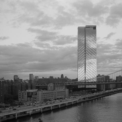 Mamiya 6 IV | Kodak Tri-X 400

Home developed in XTOL Stock | 6:00 @ 22C | Rotation

A view of the east side of lower Manhattan from the Brooklyn Bridge