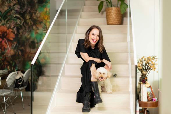 La periodista y escritora Carme Chaparro, el 24 de octubre en su casa en Madrid.