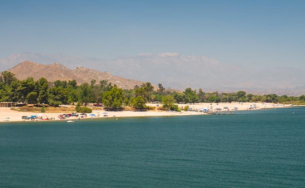 Beach by the reservoir, with Mt San Jacinto way in the distance in the background.