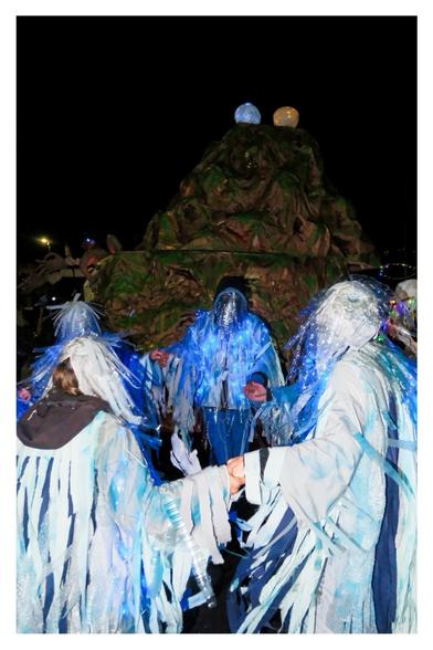 Gulls oscillate as gulls do before the mini-big Mt Gabriel - Awakening The Mountain.