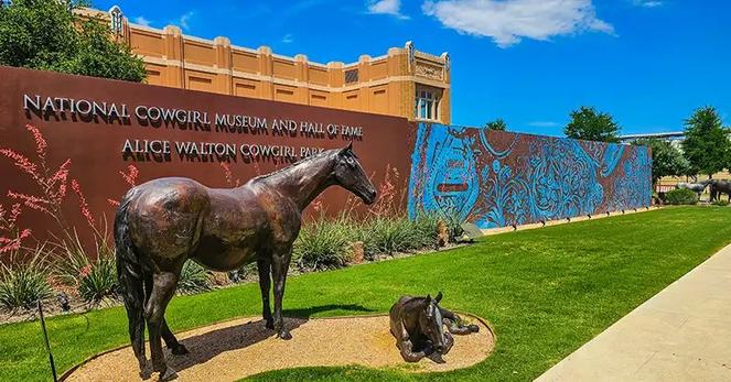 Horse and foal statues at the Alice Walton Cowgirl Park