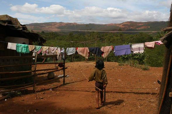 <p>MANILA, Philippines – In the Philippines, poor towns in Surigao del Sur and Dinagat Islands affected by nickel mining operations are paying the price of the rising demand for minerals needed to fuel the world’s energy transition, according to a new <a href="https://cri.org/reports/broken-promises/">report</a> by Climate Rights International (CRI).</p>



<p>Residents in these towns expressed concerns on increased flood risk, dwindling fish resources, loss of farmlands, food insecurity, unsafe drinking water, respiratory and skin ailments, the report said. </p>



<p>“The push to transition to renewables should not be used as an excuse to harm the rights of local communities,” Krista Shennum, CRI researcher and author of the report, said in a <a href="https://www.facebook.com/ClimateRightsIntl/videos/2047184526099427/">forum</a> on Tuesday, November 4.</p>



<p>Aside from the impact on livelihoods, health, and environment, the report noted that bounties had been put on the heads of anti-mining individuals, including a prominent activist and a local politician.</p>



<p>Among the nickel mining companies in CRI’s report are Marcventures Mining and Development Corporation in Surigao del Sur, as well as San Roque Metals Incorporated, Oriental Vision Mining Philippines Corporation, and Libjo Mining Corporation in Dinagat Islands.</p>



<p>Marcventures’ nickel mining site is located in the town of Cantilan in Surigao del Sur. The impacts on the environment and the community th