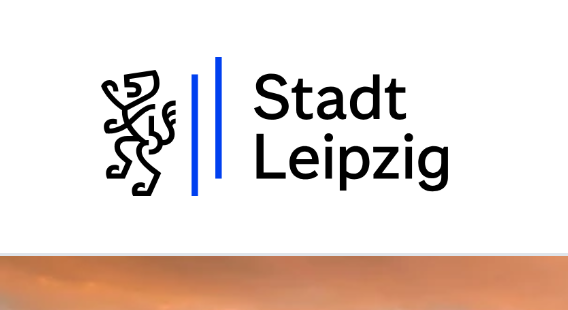 Screenshot des Headers der Website. Rechts Text "Stadt Leipzig". Links daneben Löwe aus dem Wappen als Strichzeichnung in Schwarz-Weiß ohne Wappen in modernem Stil (?)