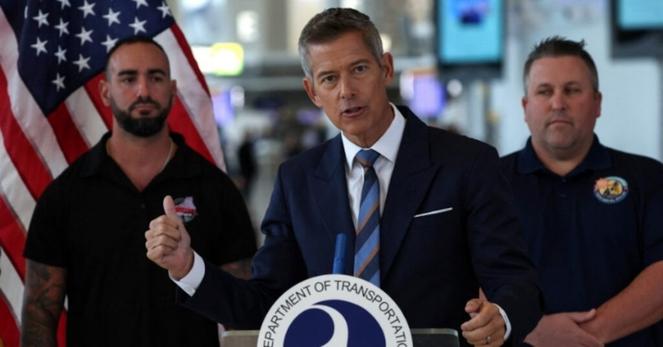 政府閉鎖さらに1週間続けば空域閉鎖も、米運輸長官が警告 | ロイター