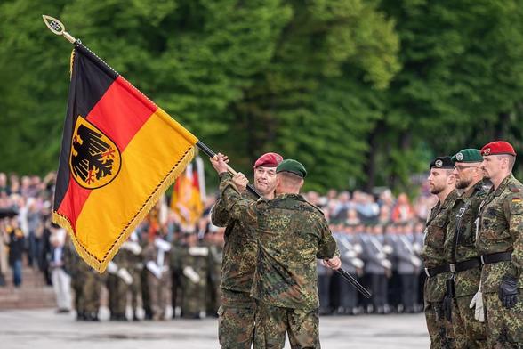 La Brigada Panzer 45 de la Bundeswehr está estacionada permanentemente en Lituania y tiene como objetivo apoyar el flanco oriental de la OTAN. (Michael Kappeler/picture alliance via Getty Images)