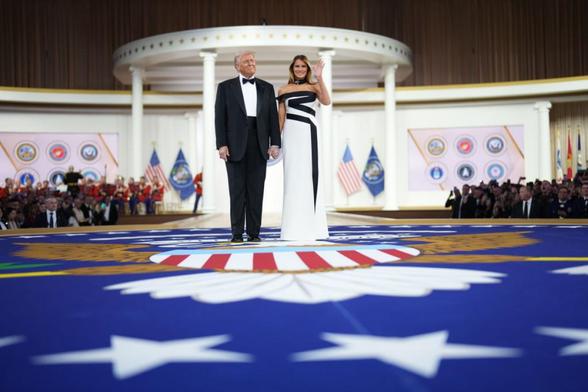 El presidente Donald Trump y la primera dama Melania Trump en el Baile del Comandante, tras su toma de posesión, el 20 de enero de 2025. (Jabin Botsford / The Washington Post via Getty Images)