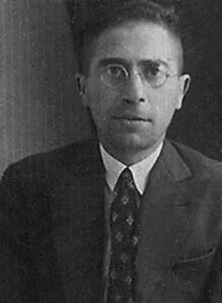 A portrait photo of a mature man in glasses and a suit. Dutch Jew, Eliazer Drukker.