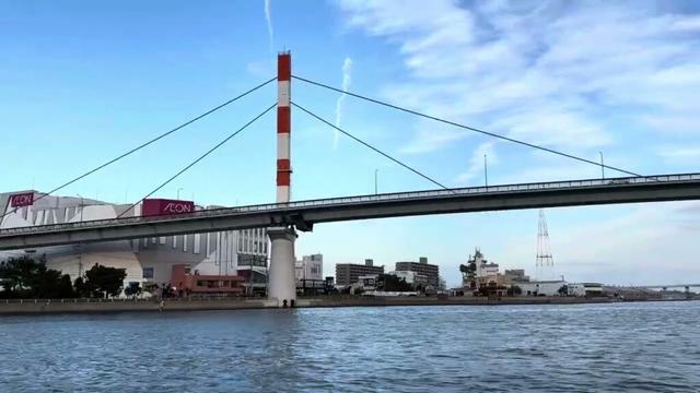 徳島市(とくしまし) 徳島市(とくしまし)は、徳島県の東部に位置する市。徳島県の県庁所在地および最大の都市であり2018年12月18日から中枢中核都市として指定されている。 #徳島 #眉山 #吉野川