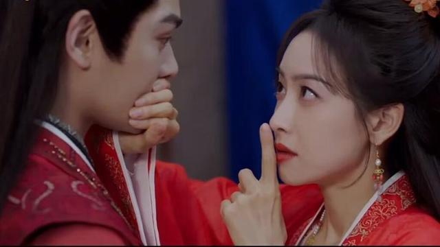 【CLIP 】宋茜关键时刻来救场,二人相处小七乱了心神《山河枕 Fight for Love》#丁禹兮 #宋茜 #山河枕