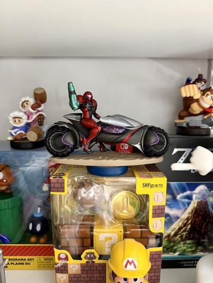 Samus on her motor bike. It looks like a Tron bike.