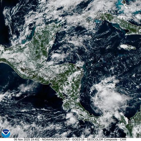Imagen satelital que ilustra las condiciones atmosféricas sobre el territorio de América Central.