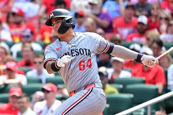 As MLB Free Agency Opens, Twins Make Flurry of Roster Moves - Twins