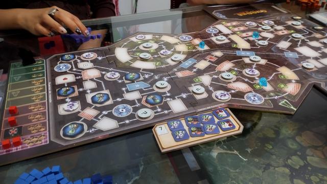 Disposición de tablero de klang en el espacio