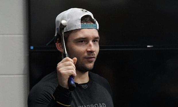 Tissue Box? Hammer? What's Going on With Sharks' Locker Room Player of the Game Award?