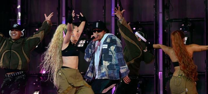 Beéle, durante su actuación en LOS40 Music Awards Santander 2025. (Foto de Eduardo Manzana, Alberto Saiz y Damián Torres)