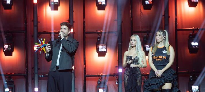 Pablo Alborán recibe Global Icon en LOS40 Music Awards Santander 2025. (Foto de Eduardo Manzana, Alberto Saiz y Damián Torres)