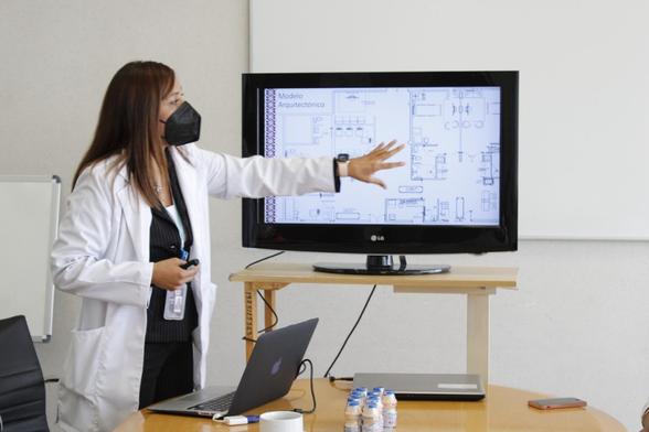 Medico informa en pantalla