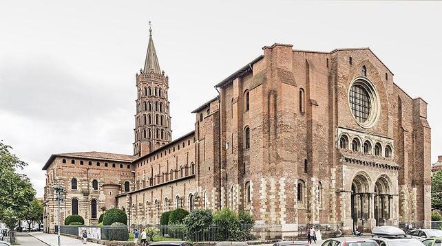 Eglise Saint-Sernin à #Toulouse (#HauteGaronne) Reconstruite une première fois par Charlemagne, l'église fut à nouveau détruite, puis consacrée en 1096, date des parties les plus anciennes de l'édifice. Quatre ...
Suite 👉 https://monumentum.fr/monument-historique/pa00094524/toulouse-eglise-saint-sernin
#Patrimoine #MonumentHistorique
Photo CC-BY-SA 4.0 : Didier Descouens
