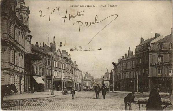 Charleville - Rue Thiers (#Ardennes) #CartePostaleAncienne 👉 https://cartorum.fr/carte-postale/355143/charleville-rue-thiers