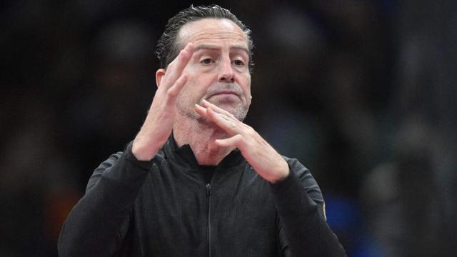 Cavs, Kenny Atkinson start 2025-26 season 10-0 on coach's challenges