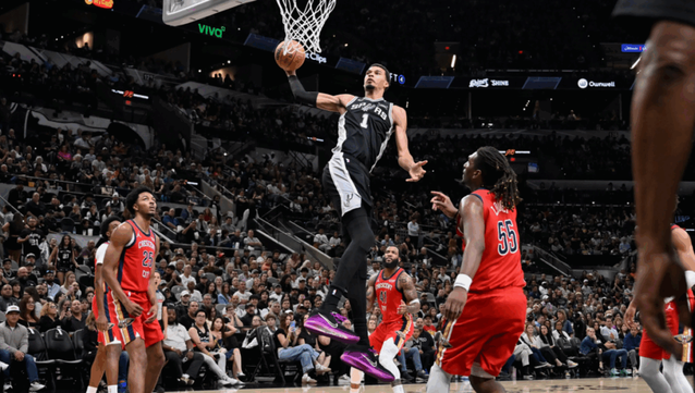 Fox scores 24 points in season debut, Wembanyama has 18 points, 18 rebounds as Spurs top Pelicans