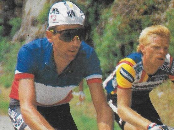 Éric Caritoux y Peter Winnen. Mastodon: Cristóbal Cabezas Martín.