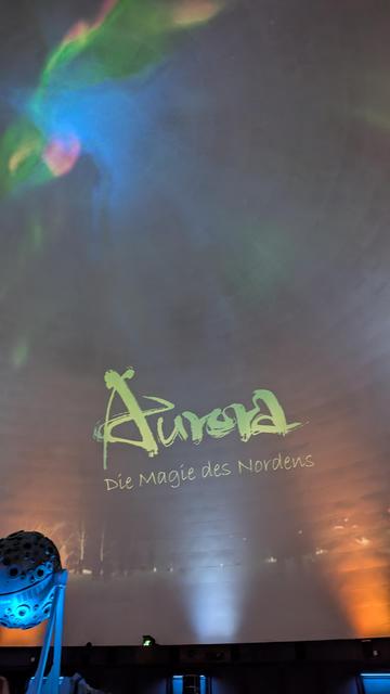 Bild zeigt vor Beginn der Show "Aurora Die Magie des Nordens"