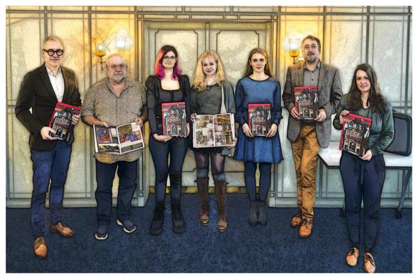 Herausgegeben von der Stadt Bruchsal. 
Idee und Konzeption vom Stadtarchiv Bruchsal. 
Illustrationen von Melina Lamade und Charmaine Wagenblaß 
48 Seiten mit zahlreichen farbigen Illustrationen und Abbildungen, repräsentatives Großformat, fester Einband mit Fadenheftung. verlag regionalkultur, ISBN 978-3-95505-533-2. 
www.verlag-regionalkultur.de