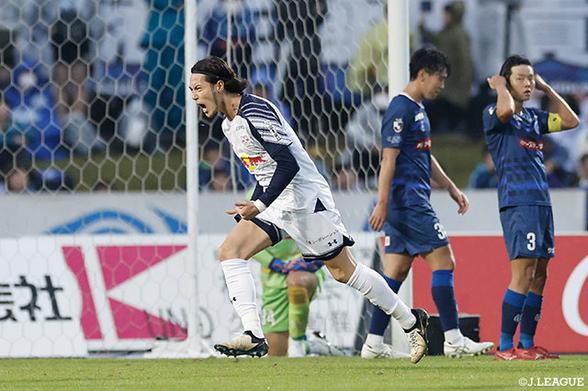 水戸が大宮に敗れ今節の昇格はならず 富山は4試合ぶりの勝利で残留に望みをつなぐ【サマリー：明治安田Ｊ２ 第36節】