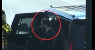 لحظة دخول أحمد الشرع من باب البيت الأبيض الخلفى بدون مراسم استقبال.. فيديو