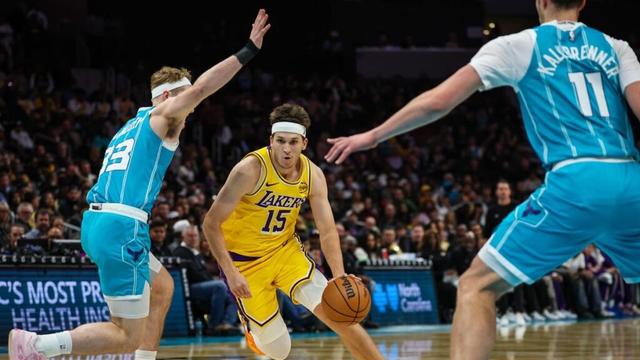 L.A. gets back on track with win over Hornets