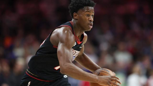 76ers give advice to rookie VJ Edgecombe on how to handle NBA schedule