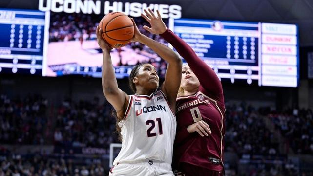 No. 1 UConn's Sarah Strong begins season as AP national player of the week