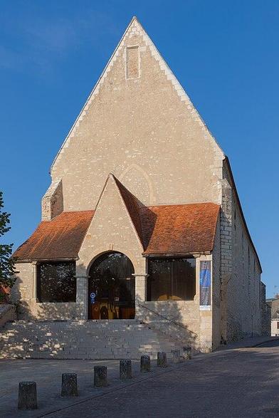 Ancien couvent des Cordeliers à #Châteauroux (#Indre) L'ancienne église est bâtie sur un plan rectangulaire, terminé par un chevet plat. A l'ouest, un porche moderne a été ajouté devant le portail du XIIIe sièc...
Suite 👉 https://monumentum.fr/monument-historique/pa00097295/chateauroux-ancien-couvent-des-cordeliers
#Patrimoine #MonumentHistorique
Photo CC-BY-SA 4.0 : Benjamin Smith