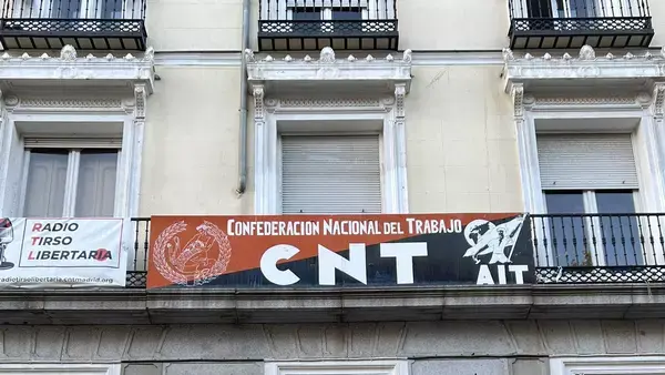 En respuesta a la “CNT» CIT de Madrid
https://www.cntait.org/en-respuesta-a-la-cnt-cit-de-madrid/

							
El pasado 5 de Noviembre el “SINDICATO LIBERTARIO DEL TRABAJO POR EL APOYO MUTUO ADHERIDO A LA CONFEDERACIÓN NACIONAL DEL TRABAJO, CNT”, que viene firmando como CNT MADRID, ha emitido un comunicado haciendo referencia a nuestra organización y al conflicto que mantenemos. Cargado de inexactitudes y alguna falsedad nos vemos en la obligación de contestar. Muy posiblemente parte de lo que expondremos ya es conocido, por otros comunicados, pero es necesaria su repetición para la correcta clarificación de la situación actual
