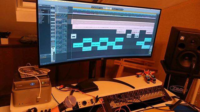 Un écran d'ordinateur avec des pistes audio