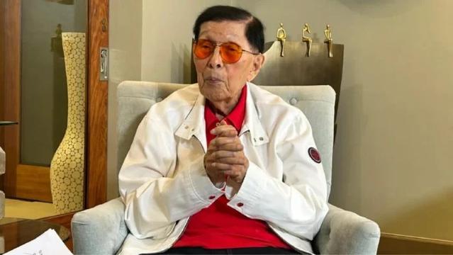 <p>Former Senate President and Chief Presidential Legal Counsel Juan Ponce Enrile is alive and currently confined in the intensive care unit (ICU), contrary to circulating social media posts claiming he has passed away.</p>



<p>His daughter Katrina confirmed that Enrile is in the ICU and in poor condition.</p>



<p>The confirmation came after Senator Jinggoy Estrada announced during a Senate plenary session that Enrile was hospitalized due to pneumonia.</p>



<p>Following the announcement, senators led by Senator Joel Villanueva offered a short prayer for Enrile during the session.</p>



<p>Enrile, one of the oldest living figures in Philippine politics, turned 101 years old last February 14.</p>



<p>Born as Juanito Furugganan on February 14, 1924, Enrile served as Justice Secretary and Defense Minister under the Marcos regime.</p>



<p>He later became one of the leaders of the 1986 People Power Revolution alongside General Fidel V. Ramos, which ousted Ferdinand Marcos from power.</p>



<p>Enrile continued his political career afterward, serving as Senate President from November 2008 to June 2013.</p>



<p>He was born in Gonzaga, Cagayan, to Petra Furugganan, the daughter of a poor fisherman, and was the illegitimate child of Alfonso Ponce Enrile, a prominent lawyer and politician.</p>



<p>Enrile married Cristina Castañer but later divorced. His only sibling was the late singer Armida Siguion Reyna.</p>