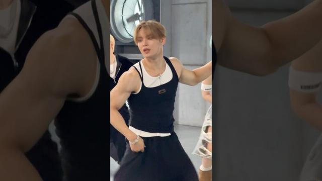 #JO1 | ' #HandzInMyPocket ' #SHO Focus Cam 𝟏𝟎𝐓𝐇 𝐒𝐈𝐍𝐆𝐋𝐄 Now On Sale #與那城奨 #shorts