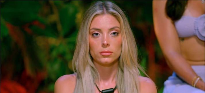 Claudia, en su primera hoguera en 'La isla de las tentaciones 9'.